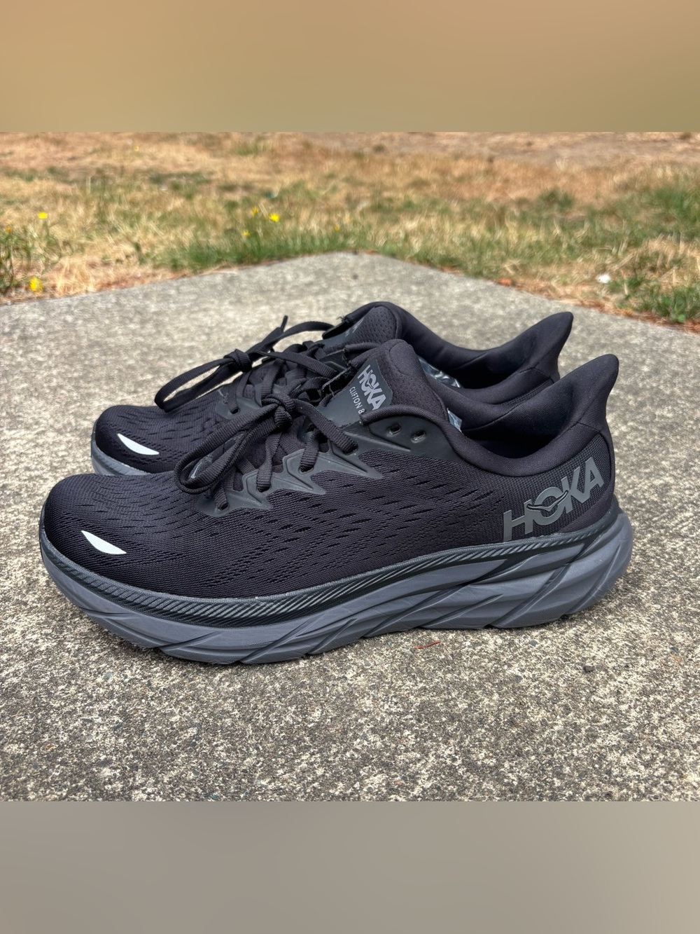HOKA Clifton 8 Men’s 9.5 Black Running Walking Sneakers